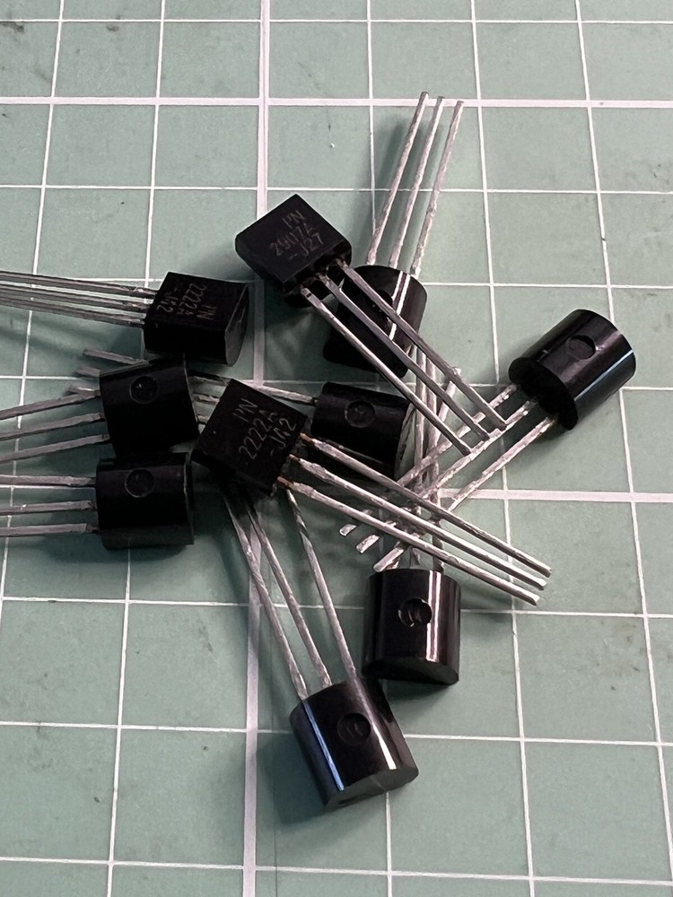 PN2222A Transistor (10 PCs)FAIRCHILD
