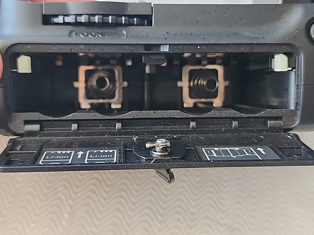 Meike Multi-Power Battery Pack MK-D90 - Not Tested