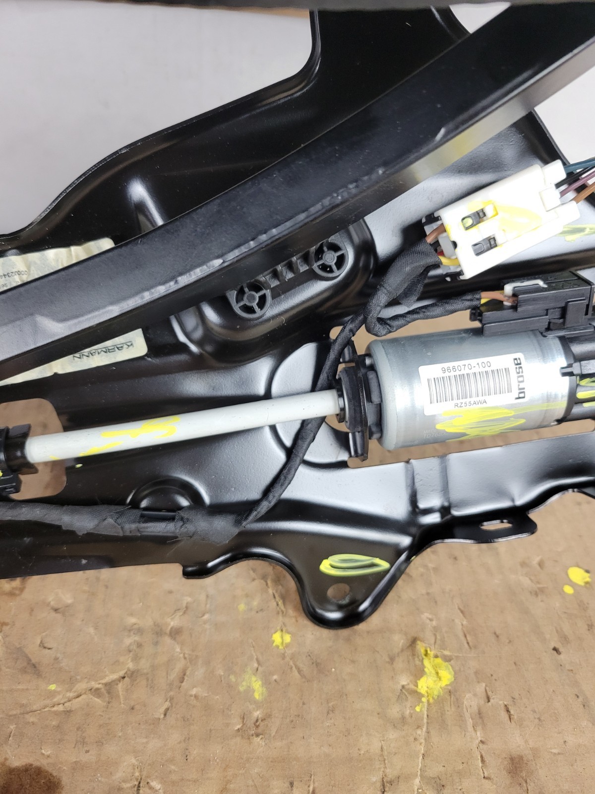 2009-2013 INFINITI G37 Convertible Top PASSENGER SIDE FOLDING PARCEL SHELF FLAP