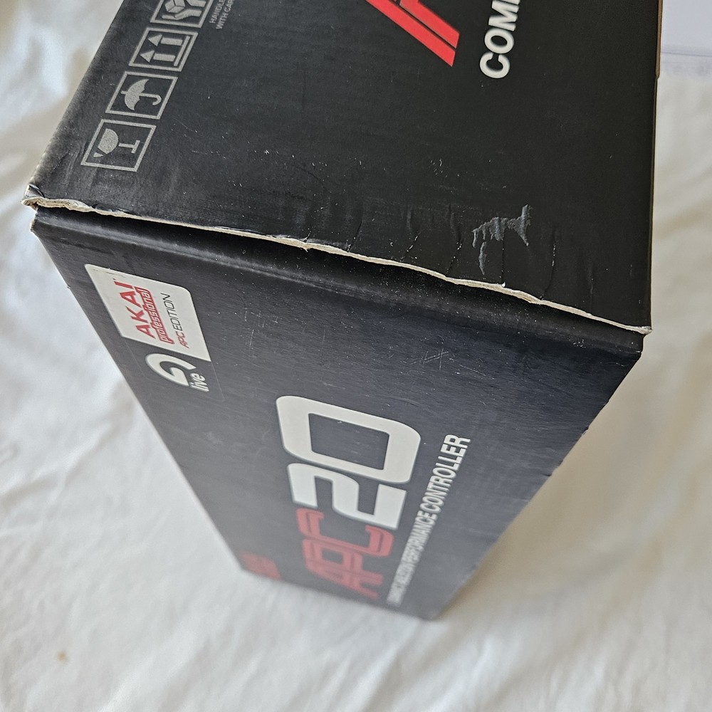 Akai APC20 Professional Compact Ableton Performance MIDI Controller MPD26 DJ Pad