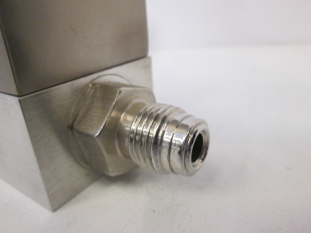 Unit Instruments, UFC-1100A, Mass Flow Controller, 1 SLPM, N2, Used