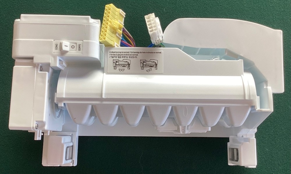 LG Refrigerator Ice Maker Assembly Kit AEQ73110205