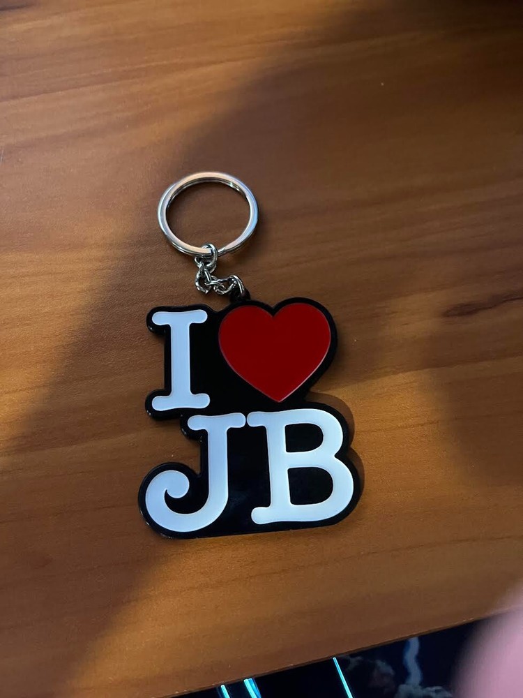 KEYCHAIN - I  3 JB