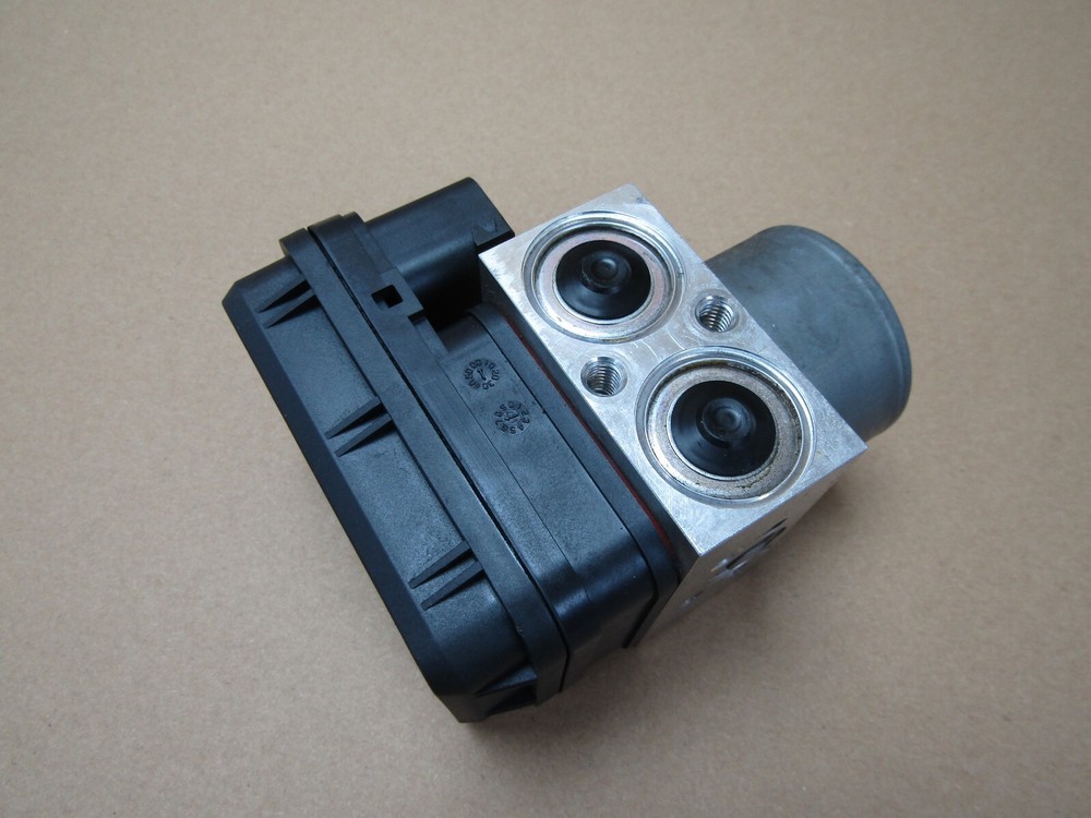 Yamaha MT-07 ABS 2018 ABS pump control module Advics (12071)