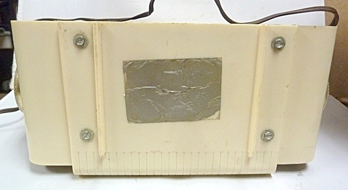 RARE Vintage Truetone Model D2684A Tube Clock Radio 1956