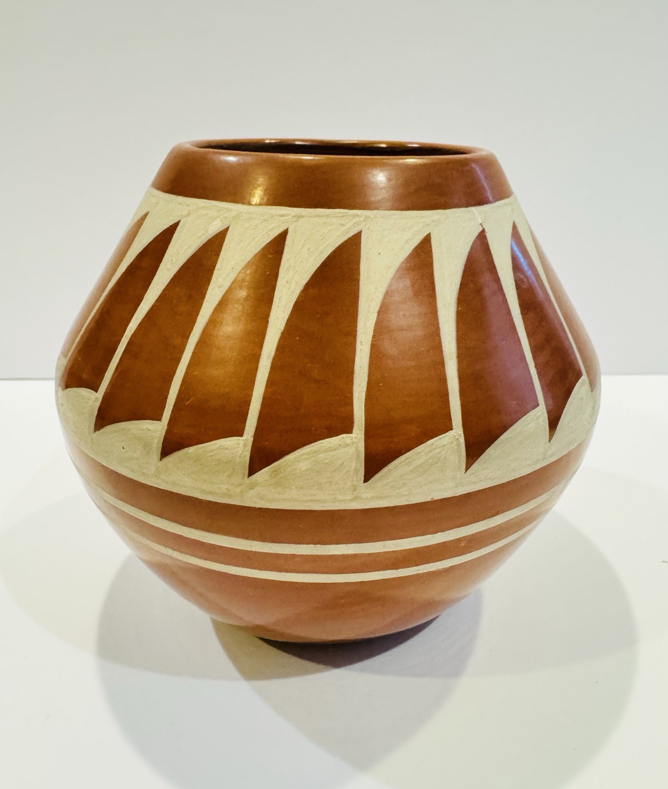 VERY FINE Albert & Josephine Vigil Red Pottery Vase San Ildefonso Pueblo 6"