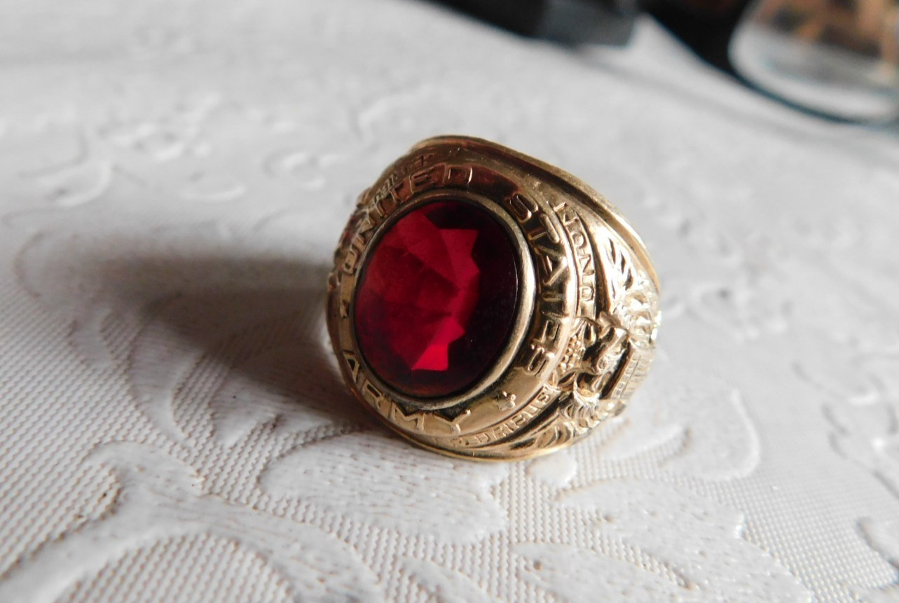 VINTAGE US ARMY CLASS RING 1/30 14K GOLD PLATED 'RGP' MARKED SZ 9.5 - 11.1g