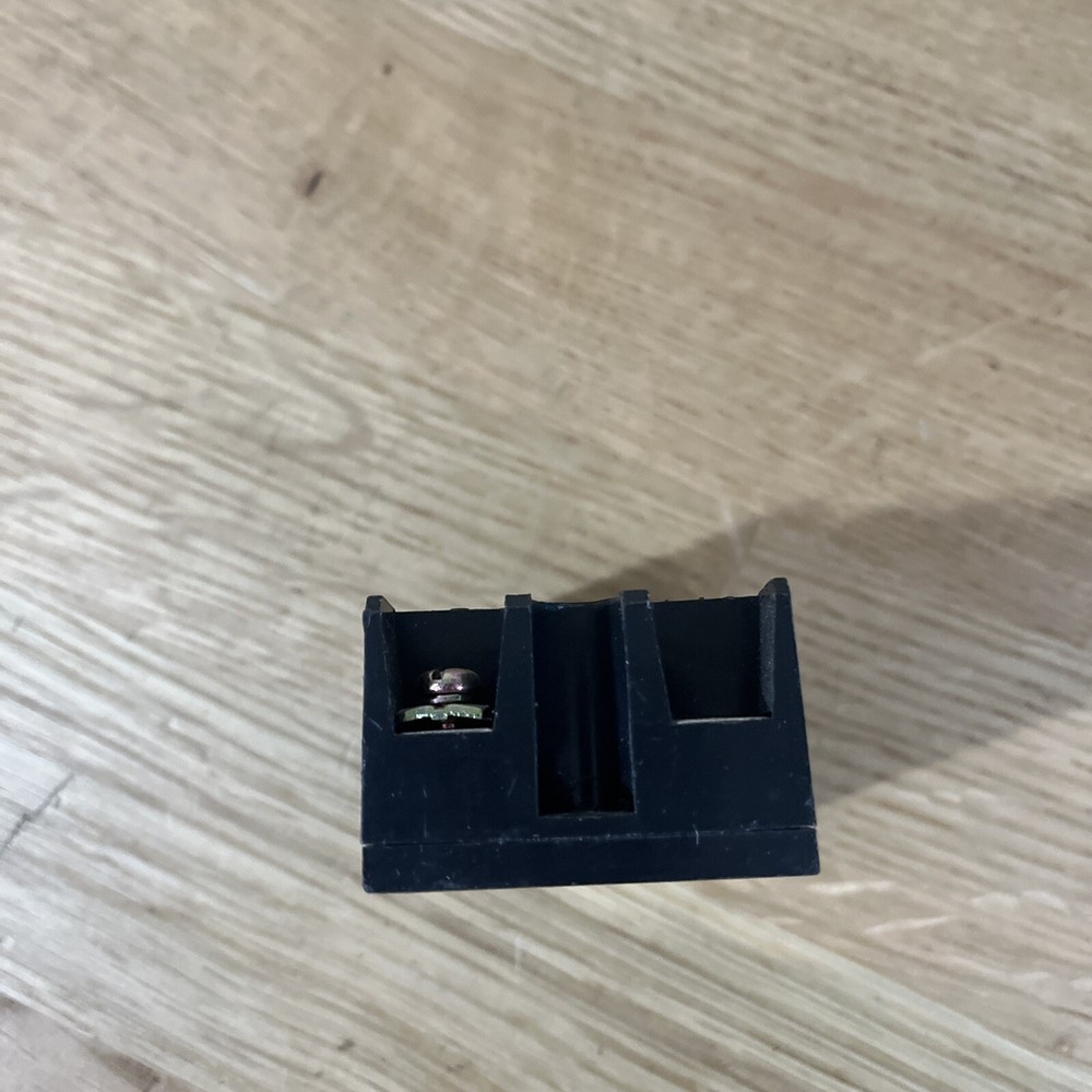Idec RABN-220ZL Solid State Relay, Input: 5-30VDC, Load Rating: 200VAC 20A
