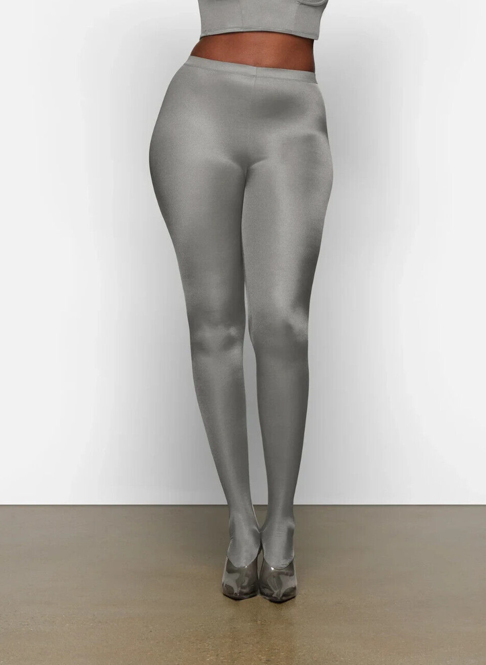 Skims Glissenette Footed Leggings Size XXS Thunder Kim Kardashian 88