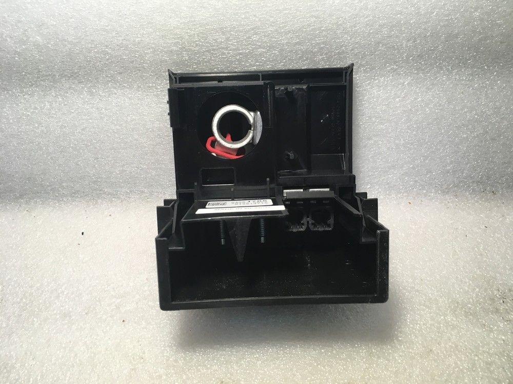 2016-2021 CAMARO REAR BODY FUSE BLOCK WITH FUSE AND BATTERY TERMINAL GM 84081785