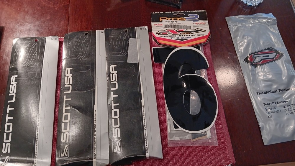 SCOTT TEAR OFF SYSTEM WITH 40 REFILLS