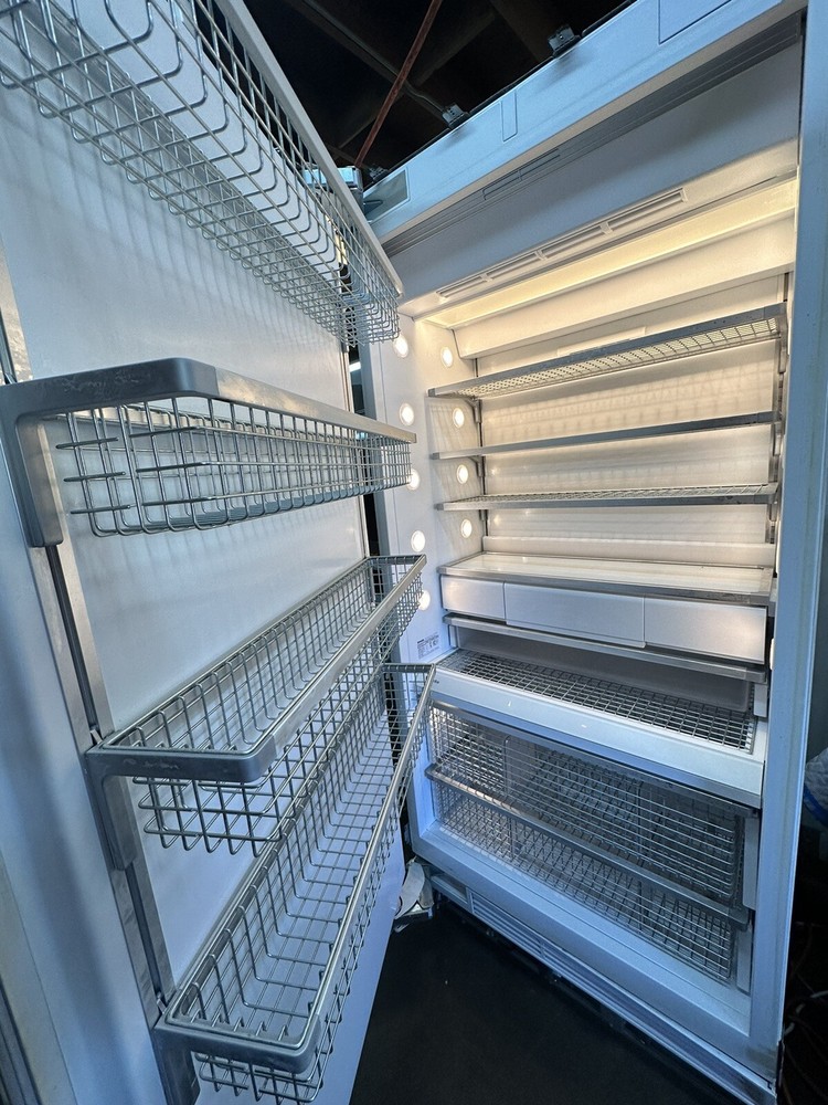 Miele 36” F1911 All Freezer Column Panel Ready Working Properly Missing Parts
