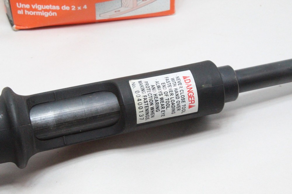 RAMSET Triggershot 0.22 Caliber Powder Actuated Tool With Nails
