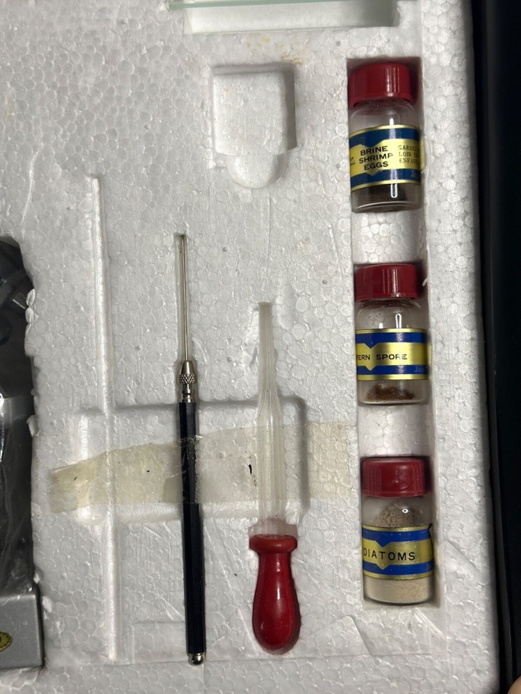 Crescent Microscope With Super Zoom and light Set