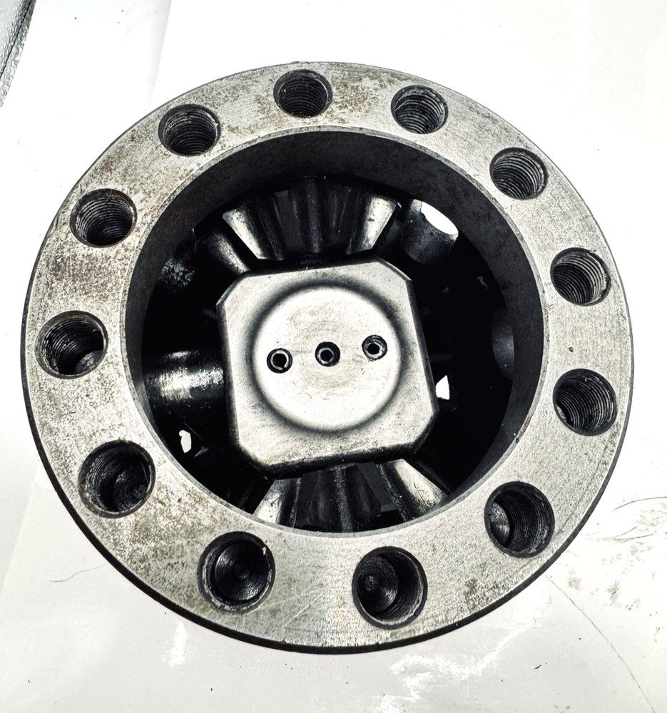 137.04.008.01 Differential Carrier USED