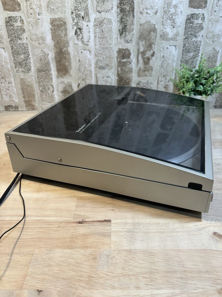 ⭐️Technics Sl-j1 Dc Servo Automatic Tangential Tracking Turntable⭐️Needs Belt⭐️