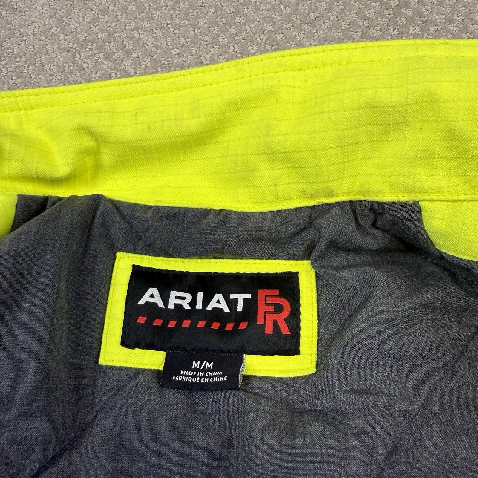 Ariat FR Men’s CAT4 Insulated High Vis Jacket Sz Medium Work Safety Full Zip