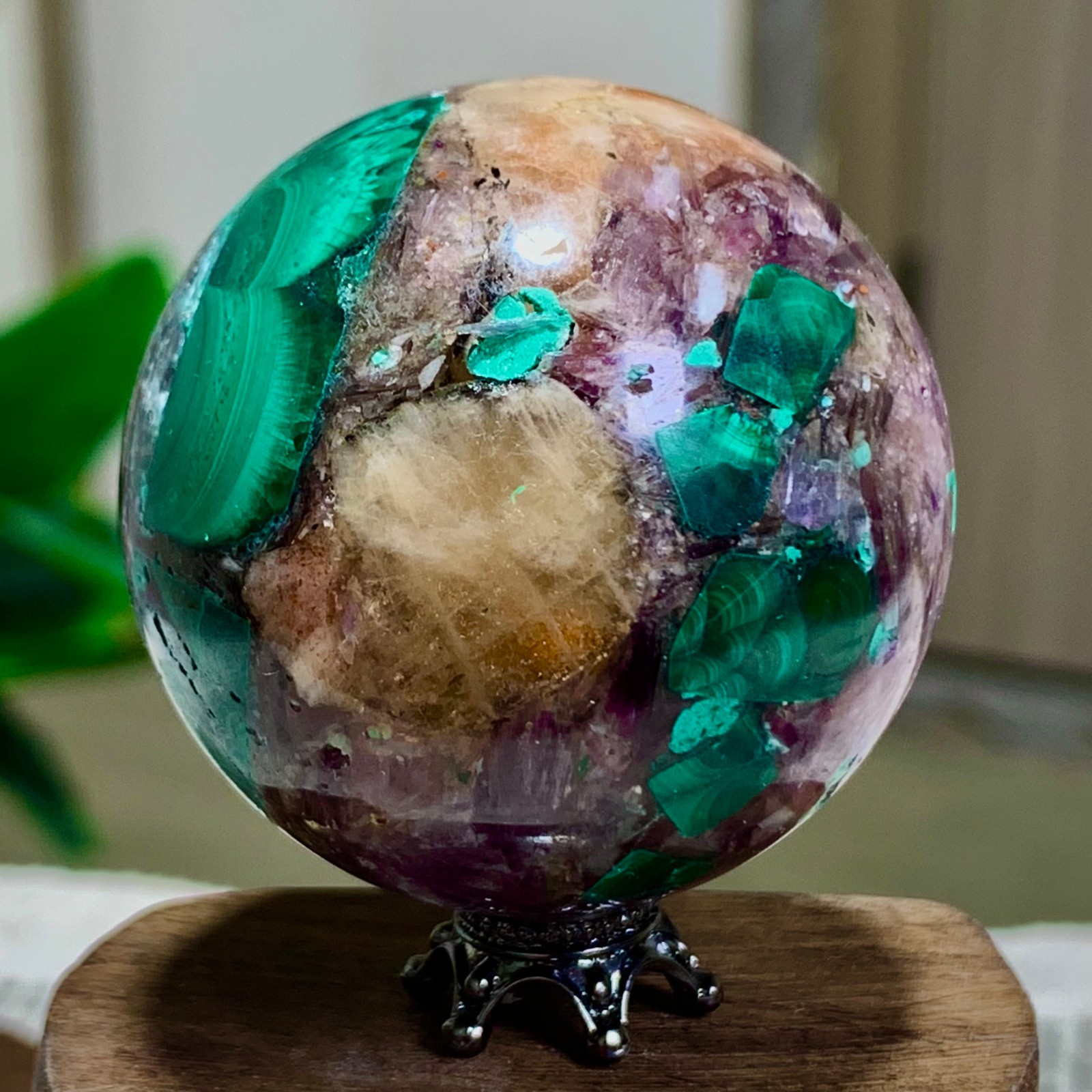 127G Newly discovered rare malachite purple mica symbiotic sphere restoration