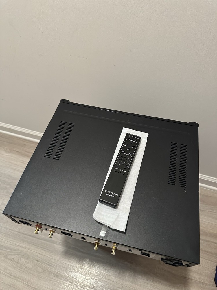 Emotiva ERC-4 Differential Reference CD Player 1-CD Capacity CD Format