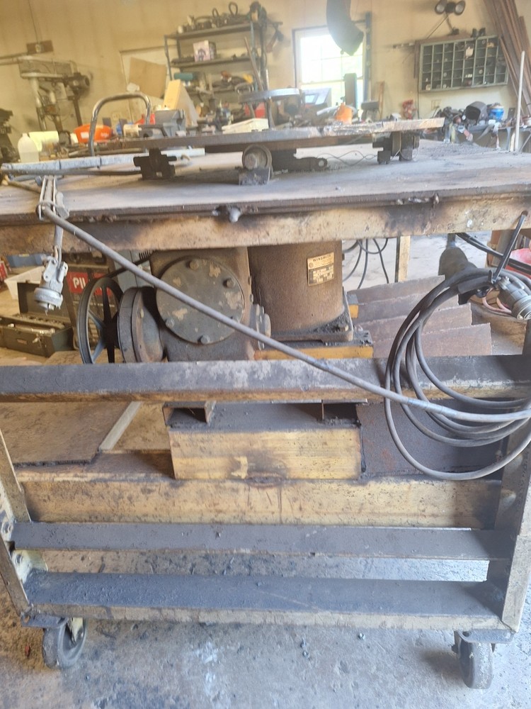 Welding Table With Rotating Table