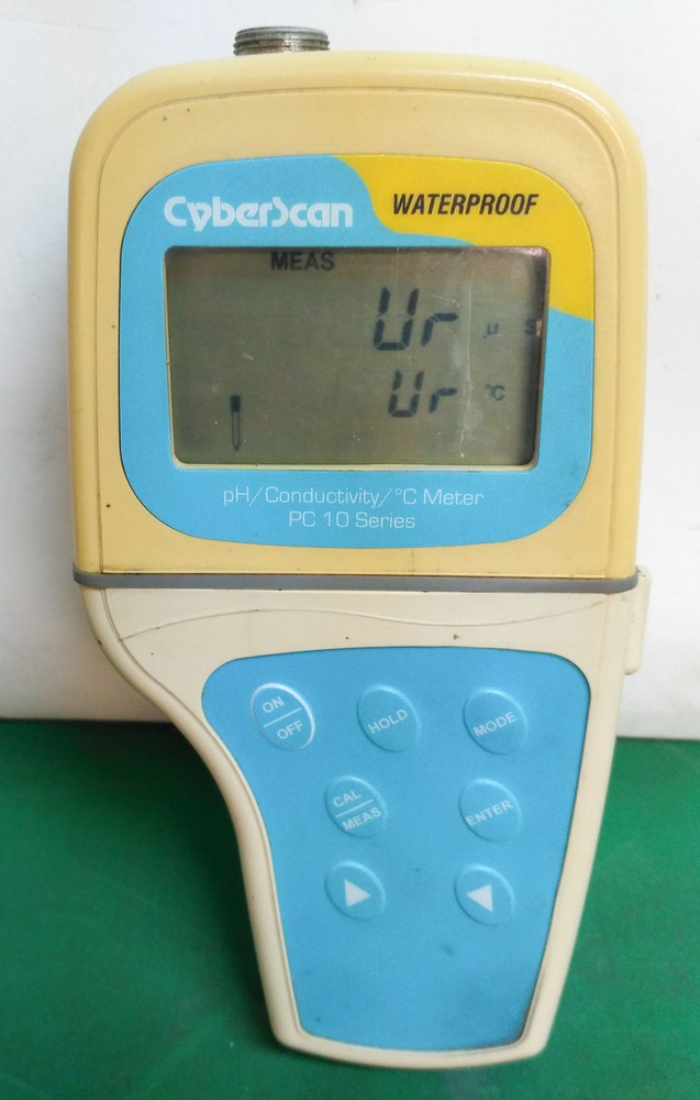 10492 EUTECH INSTRUMENTS CYBERSCAN WATERPROOF PH/CONDUCTIVITY/C METER PC 10
