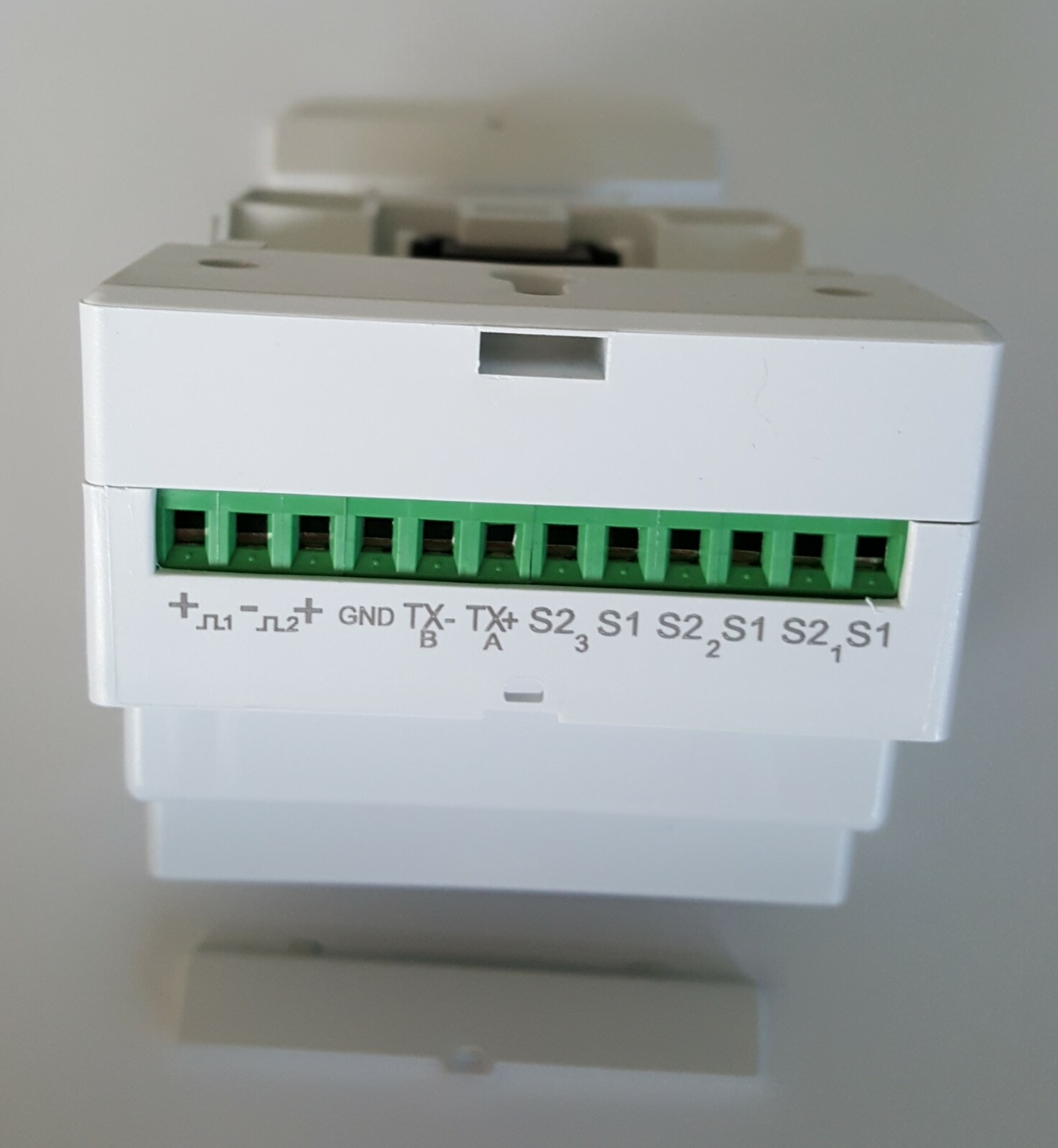 Smart energy meter KWH Volts Amps / Electric Submeter 3+CTs