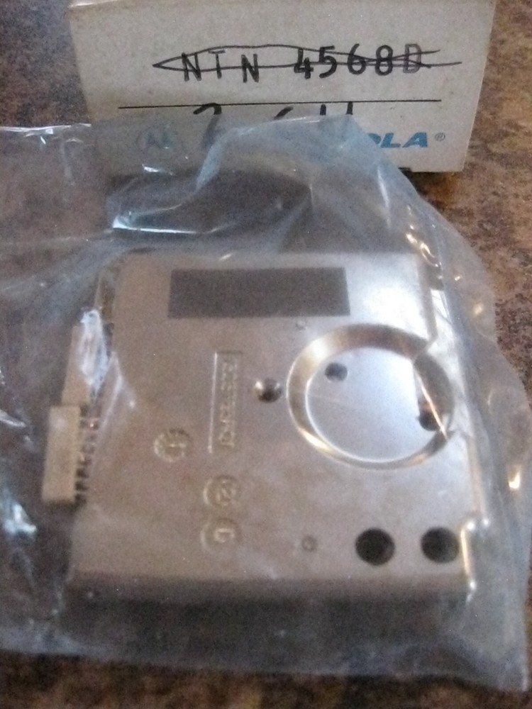 Motorola NTN-4568C Replacement Microprocessor HT600, UHF 2 CH (LOT#A761)