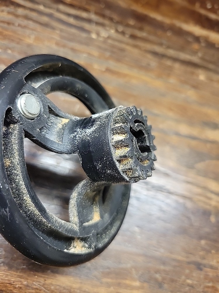 Craftsman 10" 137 Table Saw Elevation Hand wheels Black