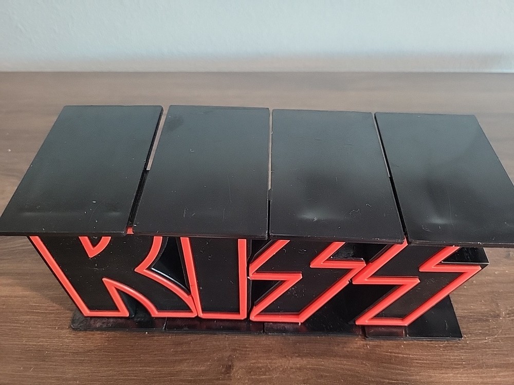 KISS - MCFARLANE 1997 LETTER STANDS