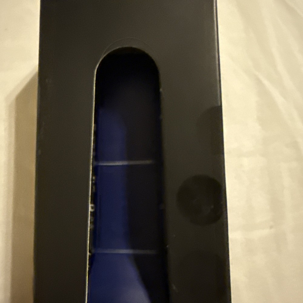 NEW Disney Parks Magic Band Plus + Solid Color Navy Blue UNLINKED W/ CABLE