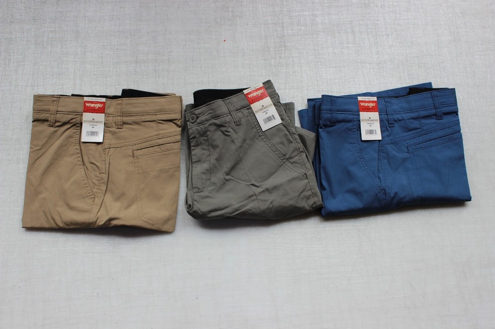Wrangler Authentics Men’s Big & Tall Performance Comfort Flex Flat Front Short