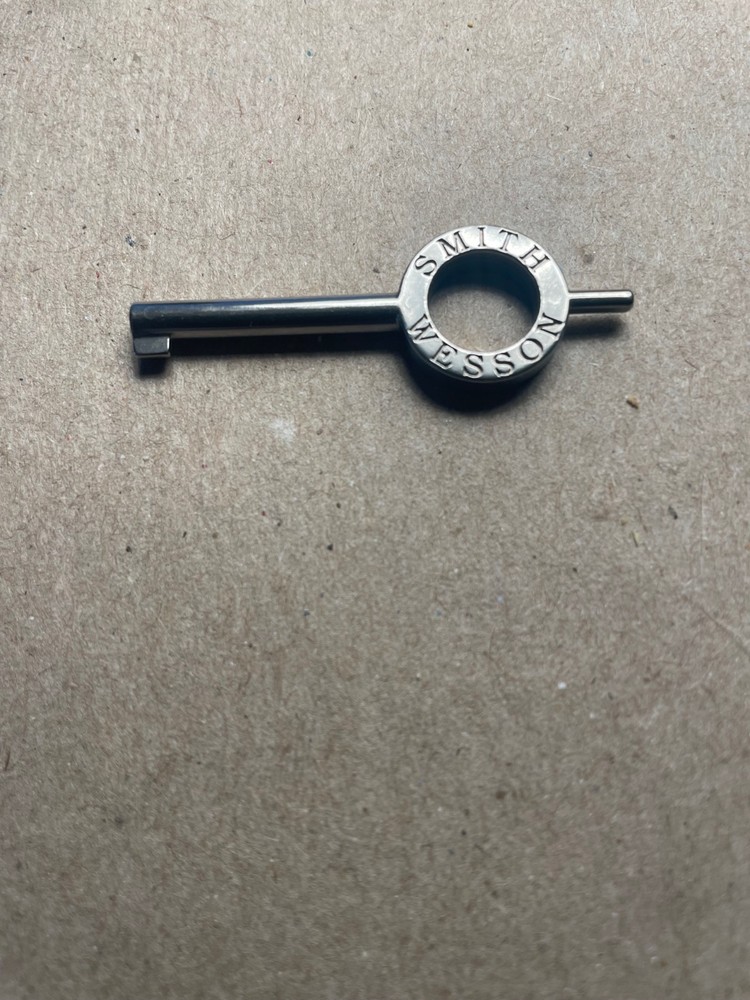 Authentic Smith & Wesson 31136 Standard Handcuff Key