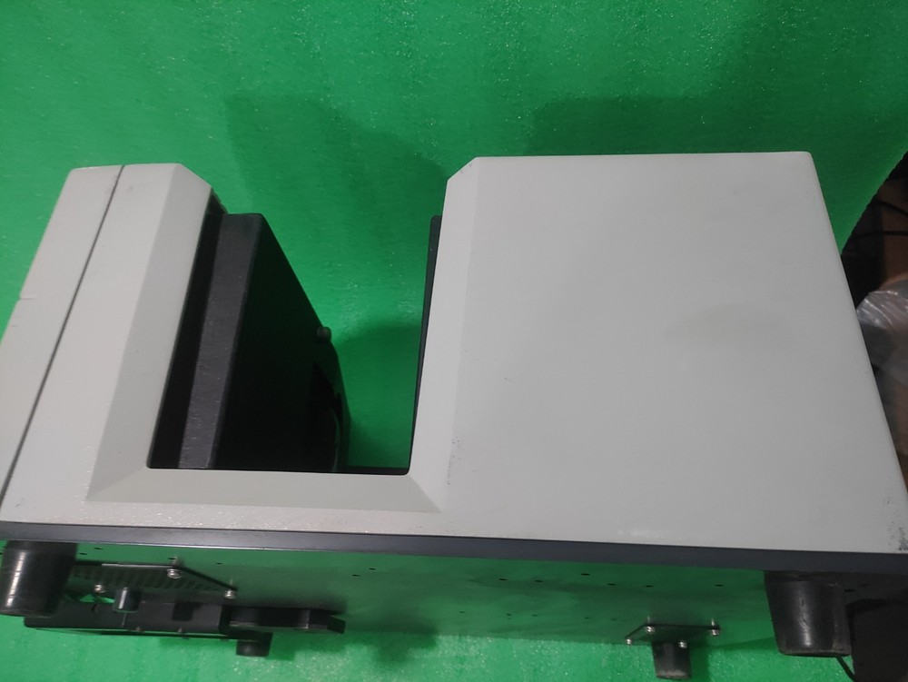 HunterLab ColorQuest XE Spectrophotometer .