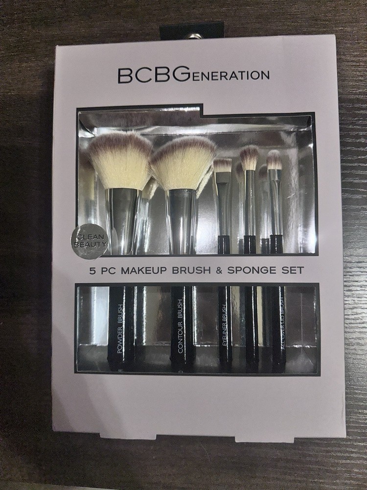 NEW UNOPENED BCBGeneration 5 Pc Makeup Brush & Sponge Set Black Handle
