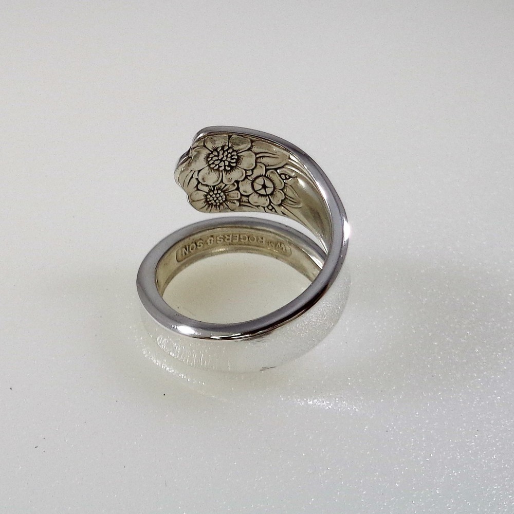 April Shiny Wrap Style Spoon Ring 1950 Bridal Gift Silverware Flatware