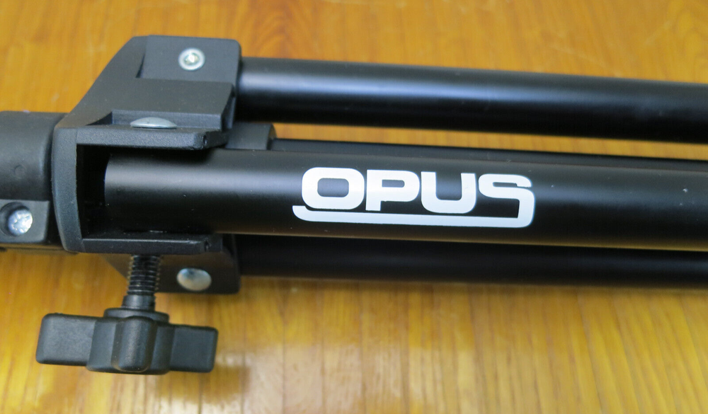OPUS Photography Light Stand Tripod ~ Excellent Condition