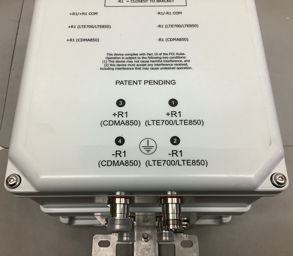 Kaelus DBC0134F1V72-1 Twin Same Band Combiner (M2)