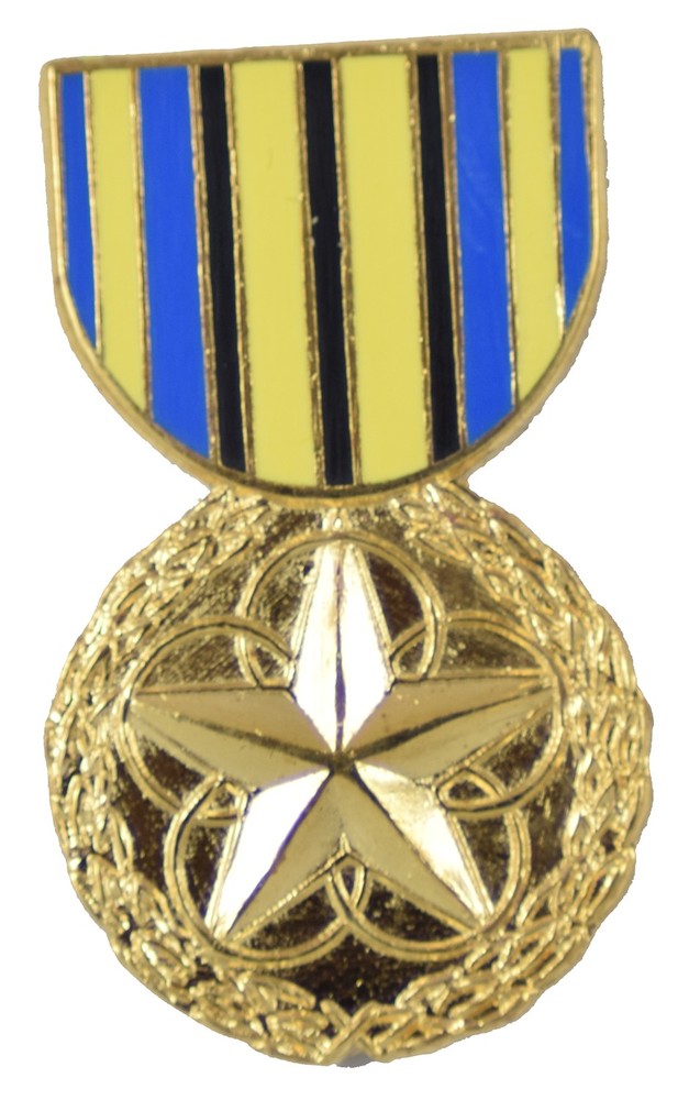 OUTSTANDING VOLUNTEER HAT PIN