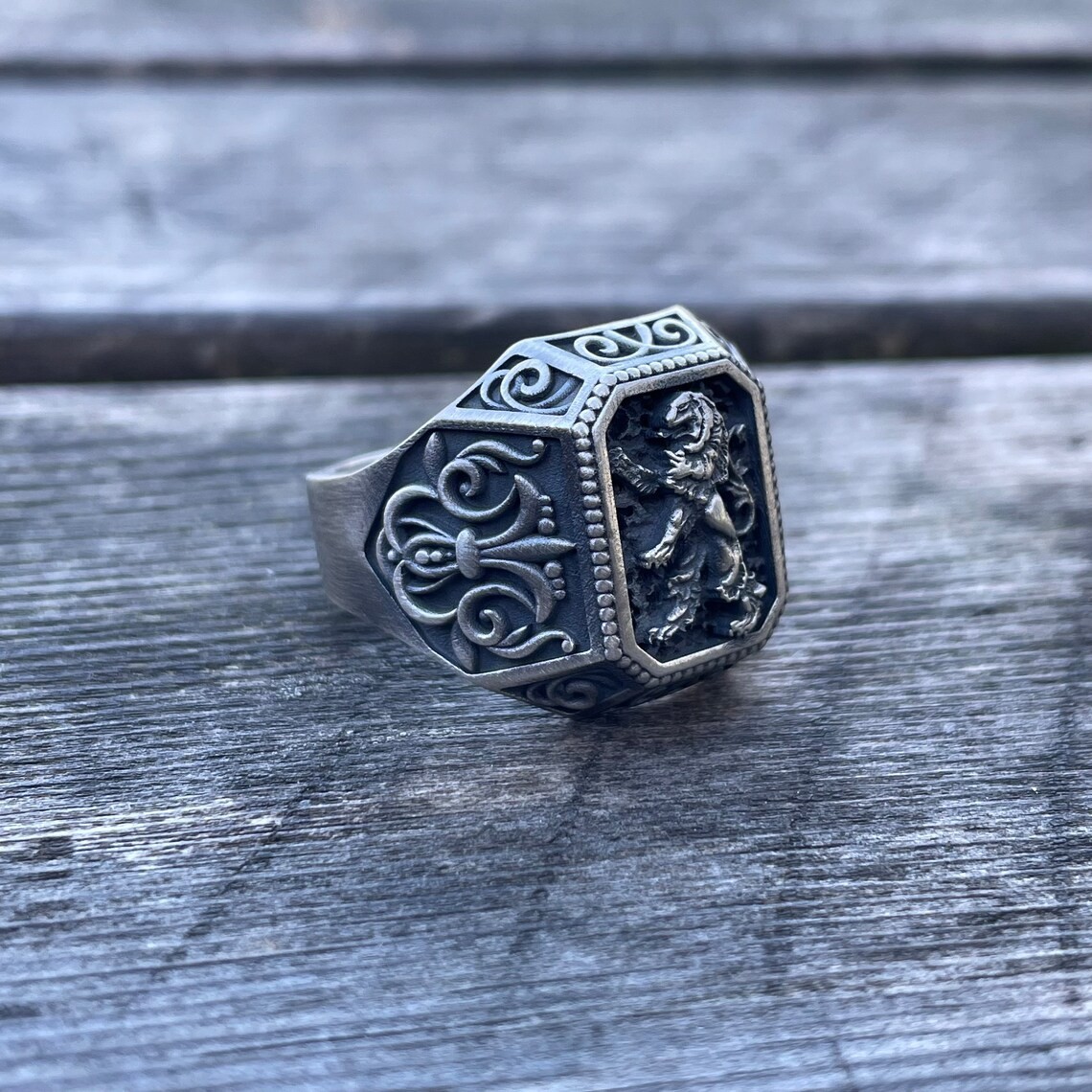 Scottish Rampant Lion Signet Ring 925 Sterling Silver Oxidized Ring Duty Free