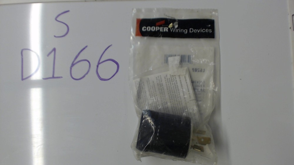 Cooper L620P Locking Plug