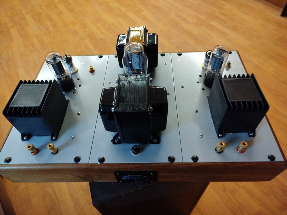 Stereo Tube Amplifier