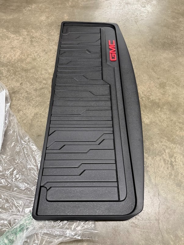 Genuine GM Cargo Liner Integrated 84938211