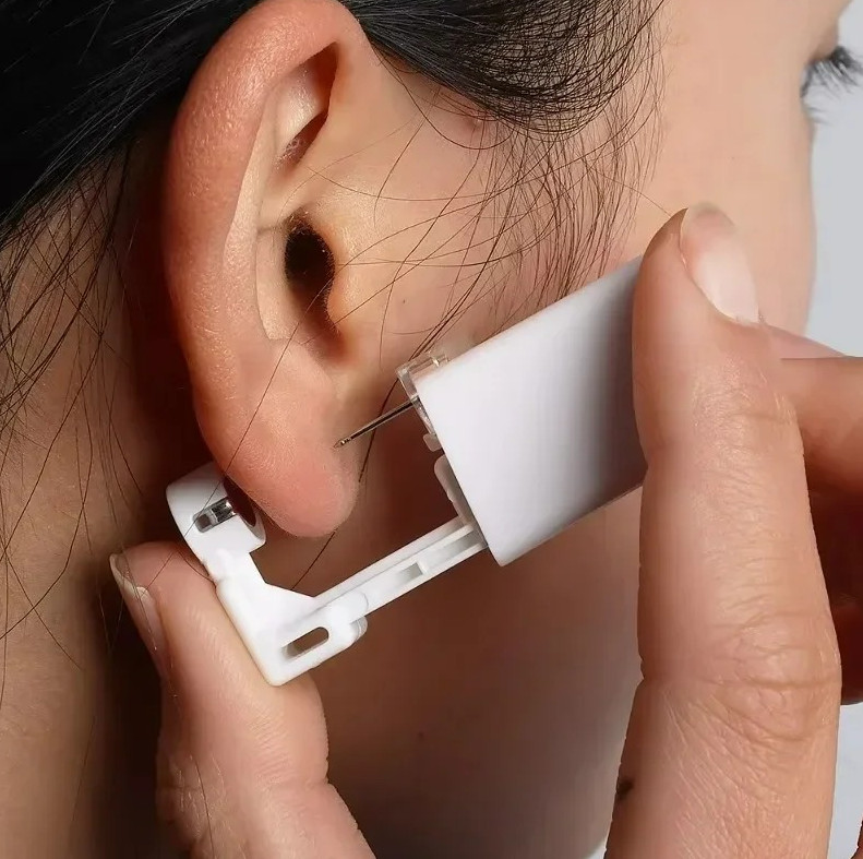 5pcs Disposable Ear Piercing Gun Kit Sterile Plastic Ear Stud Tool Set - NEW