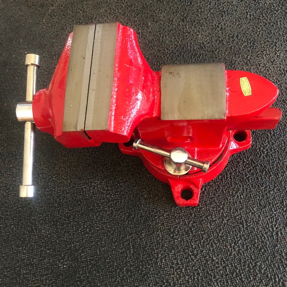 Anvil Bench Vise 3-1/2” Jaws Swivel Base