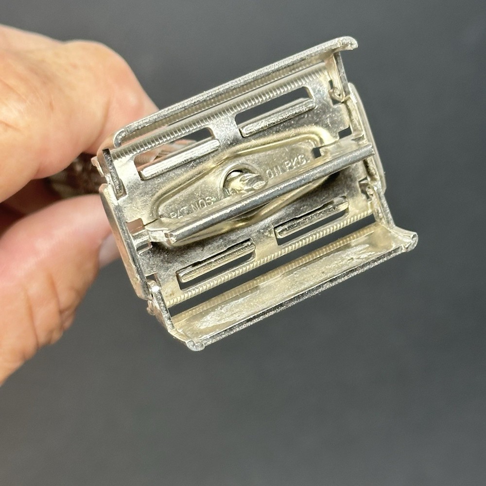 Vintage Gillette Gold Fat Boy Adjustable Razor E3