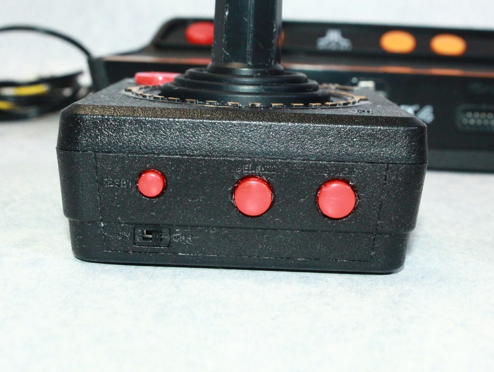 Atari Flashback 4 With 76 Classic Game Builtin