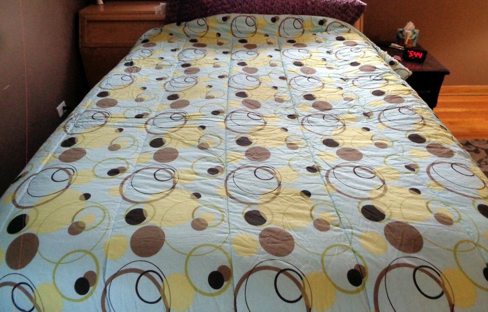 ECHO Reversible Comforter + Pillowcases (F/Q)