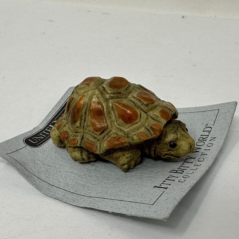 Itty Bitty World by United Design Turtle Figurine