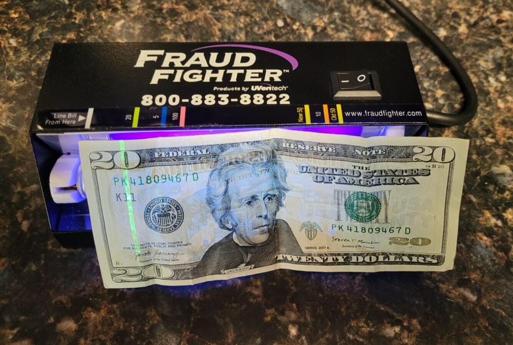 Fraud Fighter UVeritech UV-16 Ultraviolet Counterfeit Detection Scanner-C97