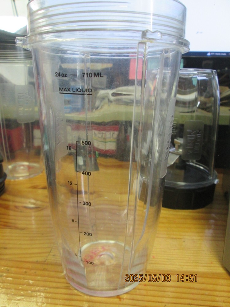 Ninja Professional 1100w Blender |MISSING PITCHER, BLADE, AND TOP